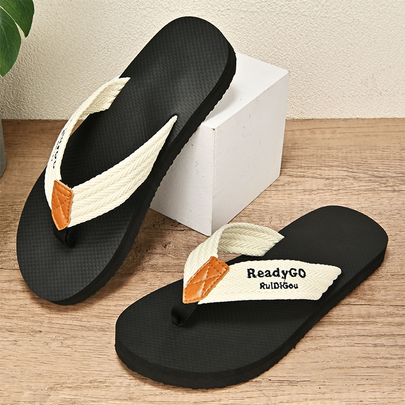 Erkek terlik yaz kapalı dış mekan erkek ayakkabıları trend hafif flip floplar erkek minimalist moda tatil gündelik plaj terlikleri